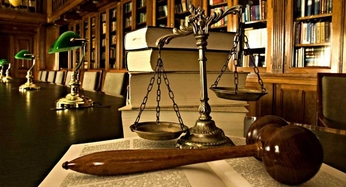 Avukat Ayşe Nur Efe - İdare ve Vergi Hukuku